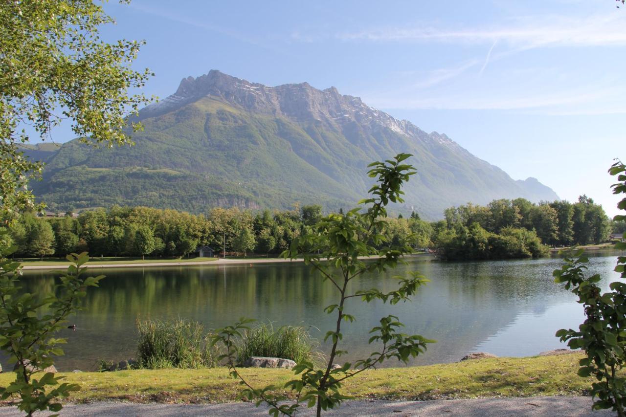 Juste Pour Le Plaisir Bed and Breakfast Saint-Pierre-dʼAlbigny Eksteriør billede